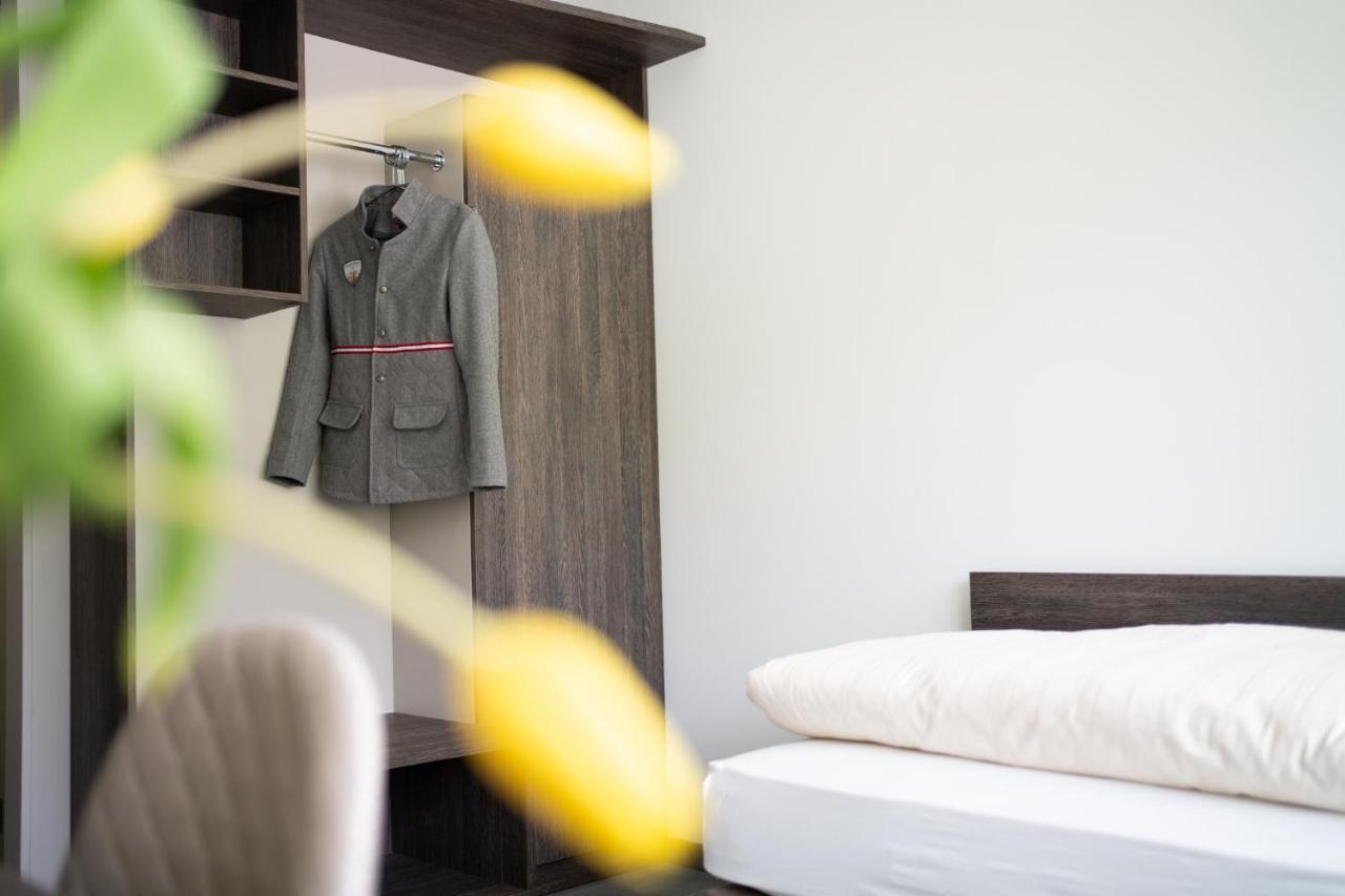 Eee Hotel Ліцен Екстер'єр фото