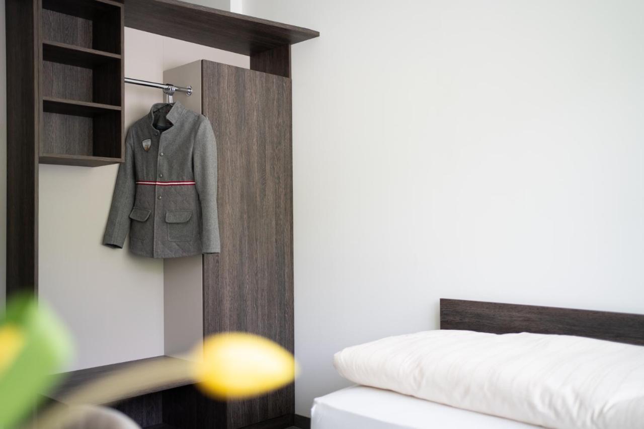 Eee Hotel Ліцен Екстер'єр фото