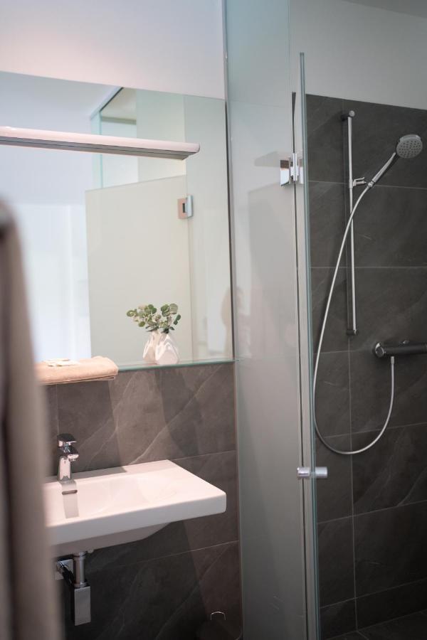 Eee Hotel Ліцен Екстер'єр фото