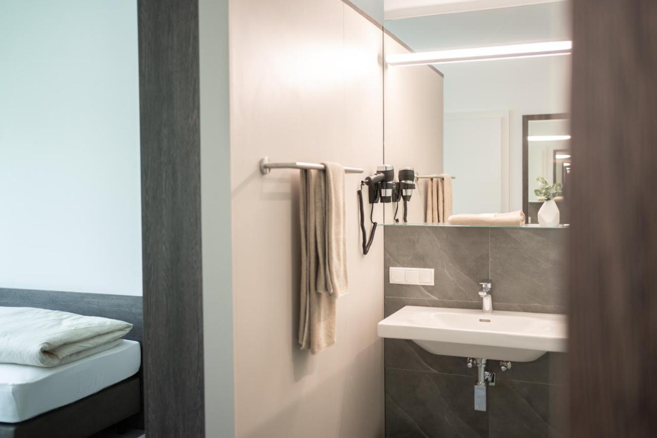 Eee Hotel Ліцен Екстер'єр фото