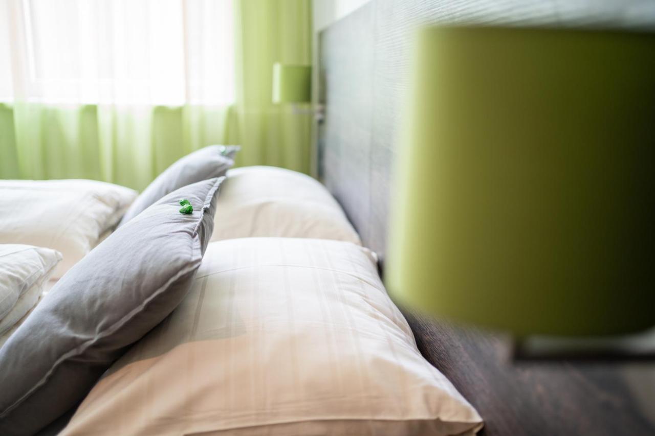 Eee Hotel Ліцен Екстер'єр фото