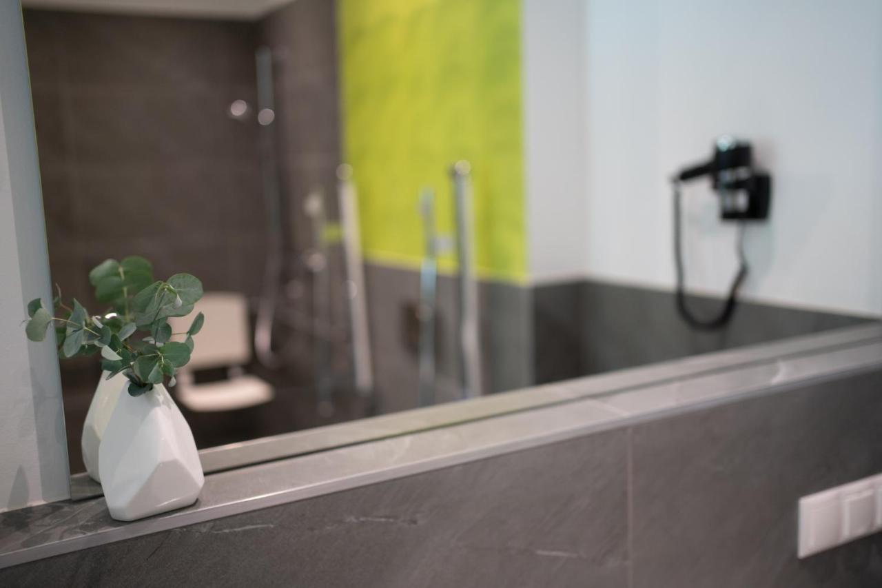 Eee Hotel Ліцен Екстер'єр фото