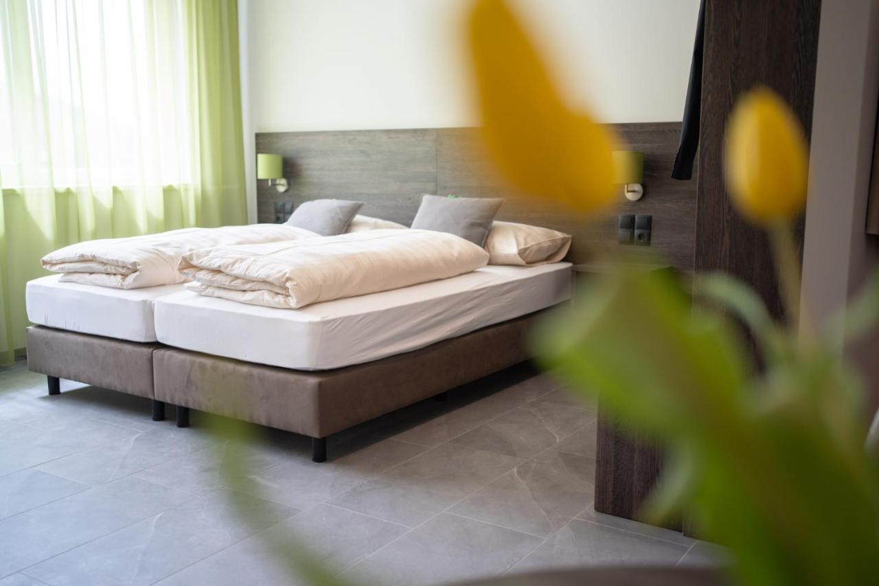 Eee Hotel Ліцен Екстер'єр фото