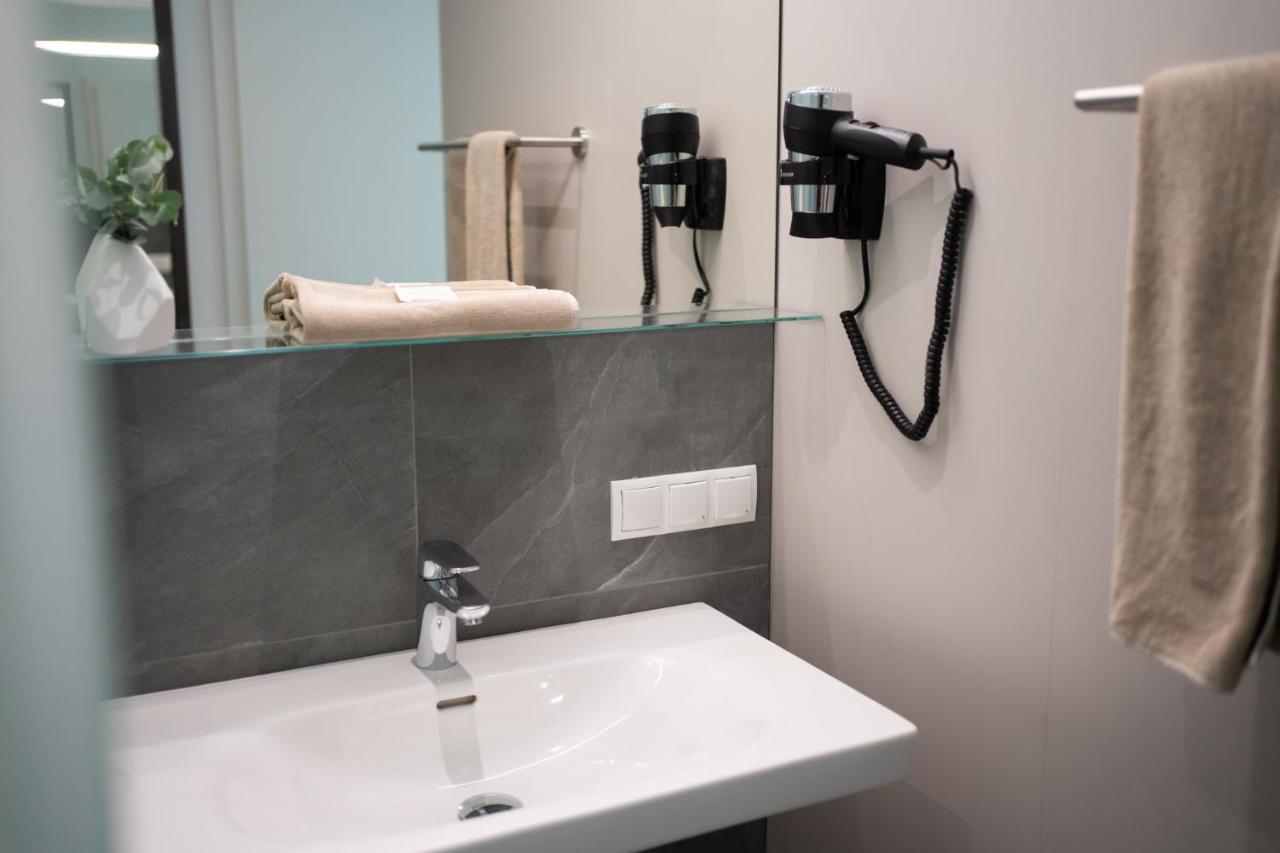 Eee Hotel Ліцен Екстер'єр фото