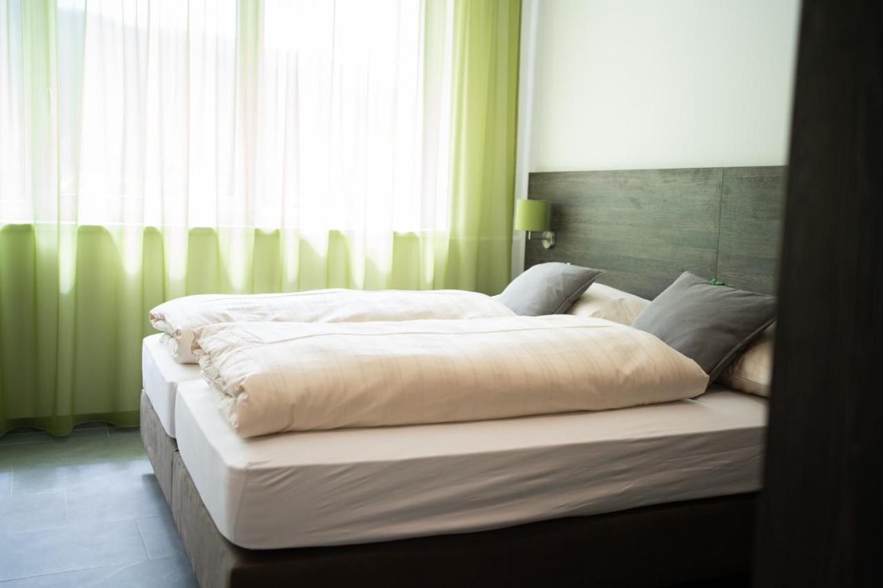 Eee Hotel Ліцен Екстер'єр фото