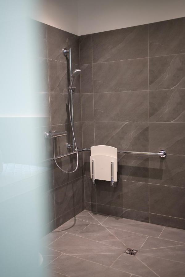 Eee Hotel Ліцен Екстер'єр фото